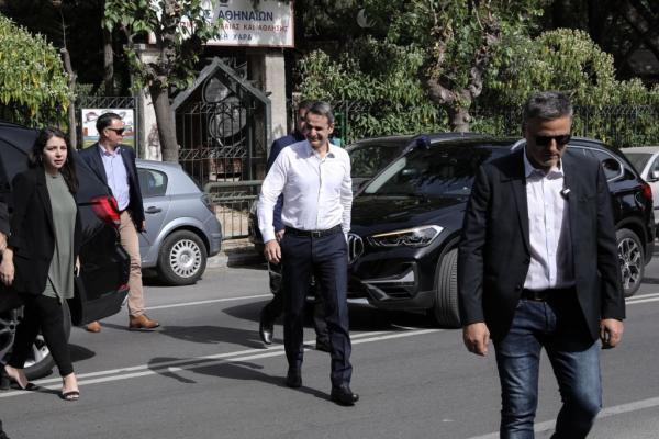 Μητσοτάκης σε σχολείο